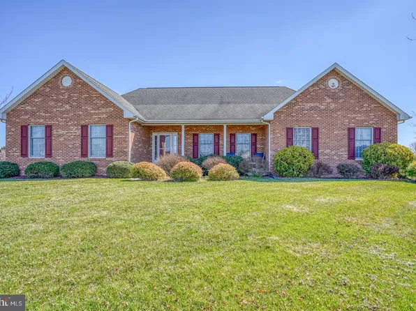 141 Wind Song Dr, Clayton, DE 19938