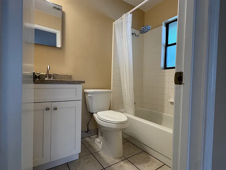 1029 SW Rossborough Ct #102 — Photo 15