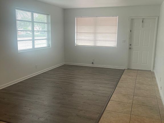 3rd image of 5211-5221 Hollywood Blvd #5