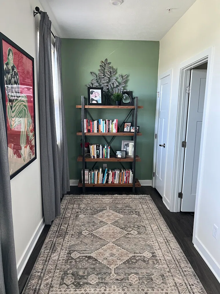 Modern Single-Family Home with Central A/C and In-Unit Laundry — Photo 3