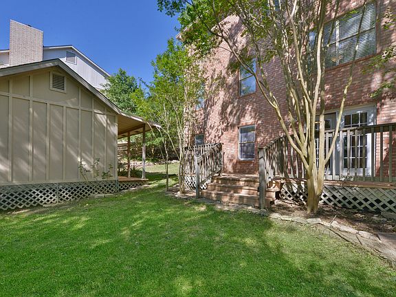 4th image of 11015 Oaktree Park