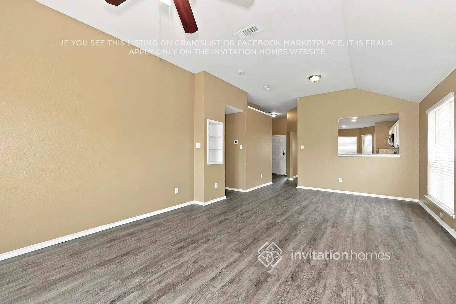 1009 Hannah St Burleson, TX 76028 — Photo 4