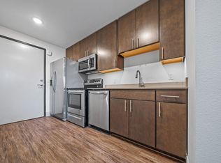 1616 NW Everett St #211, Portland, OR 97209