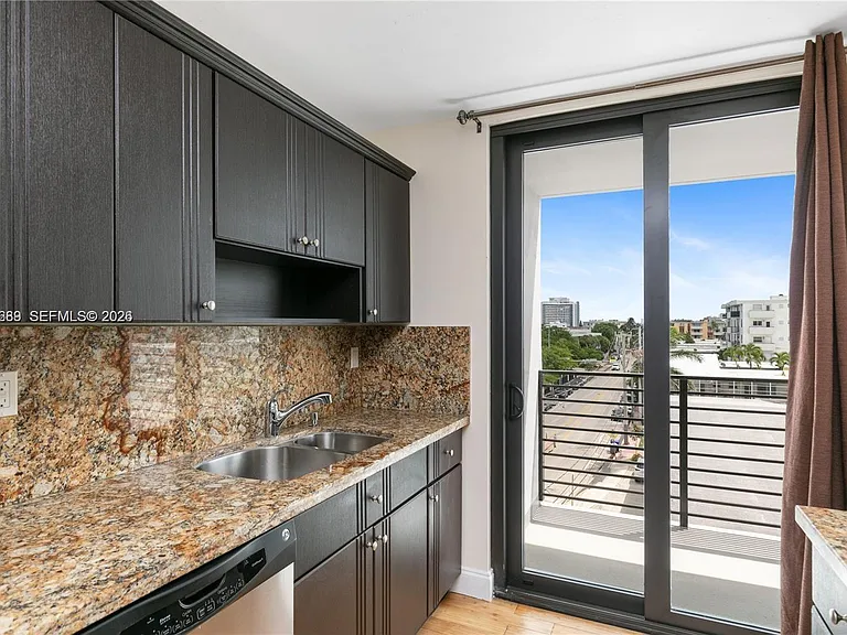 8100 Byron Ave #501 — Photo 5
