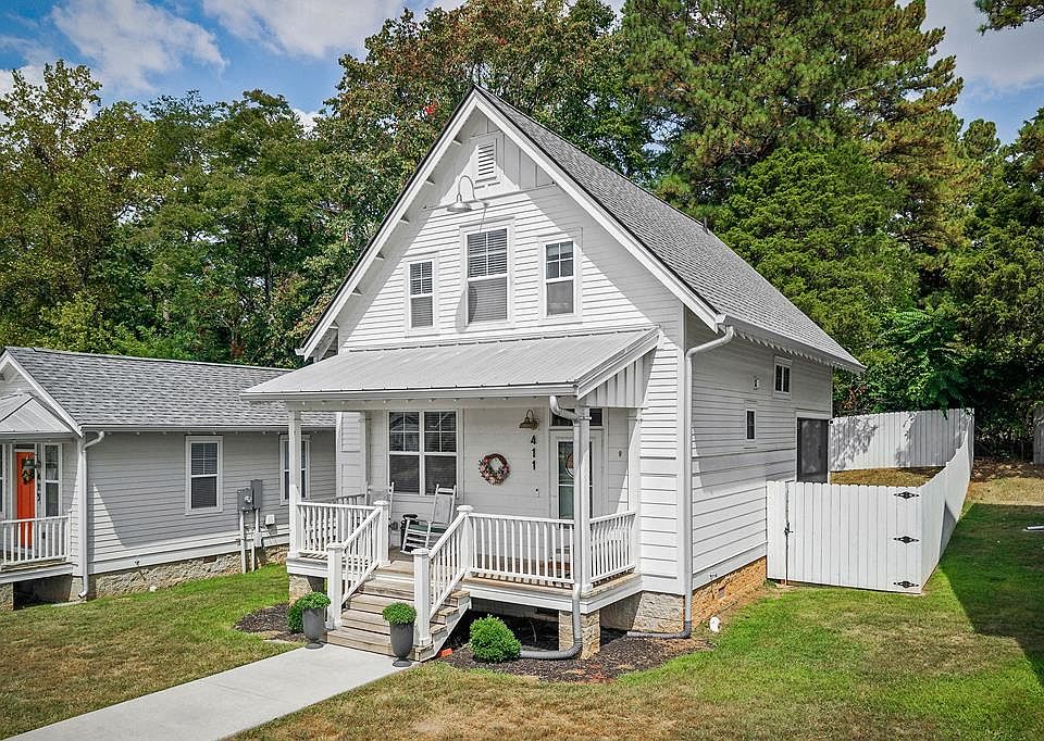 1st image of 411 Juniper Dr