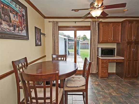 5th image of 26 Robinhood Dr