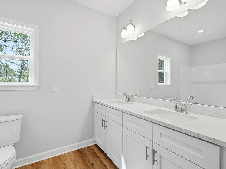 2588 Kingston Rd — Photo 15
