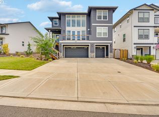 240 E Taylor Dr, Newberg, OR 97132