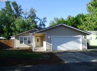 6330 D St, Springfield, OR 97478