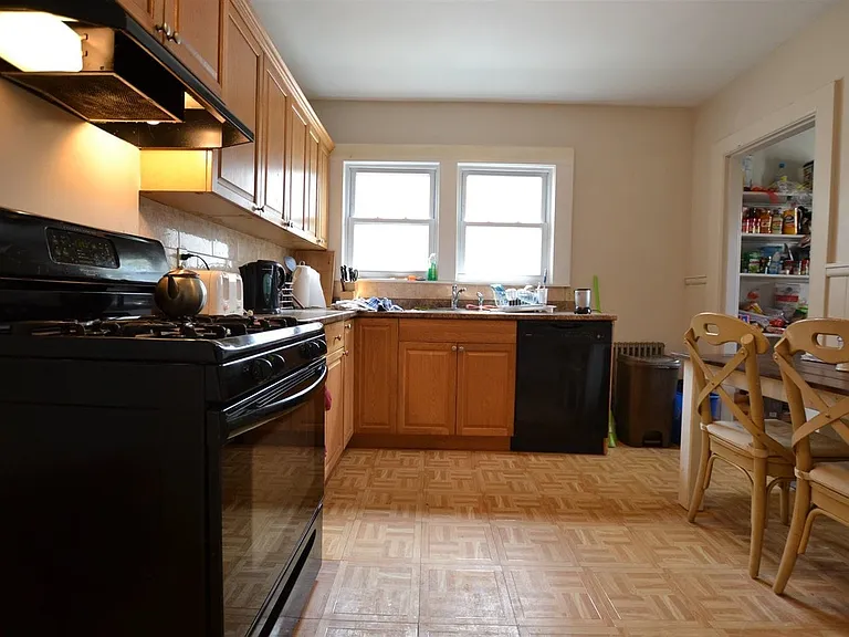 18 Hunnewell Ave #2 — Photo 3