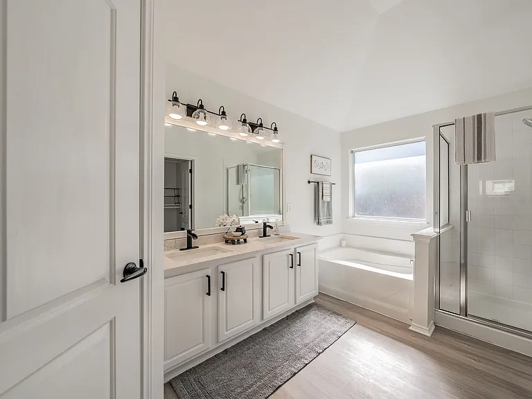 9040 Weller Ln — Photo 35
