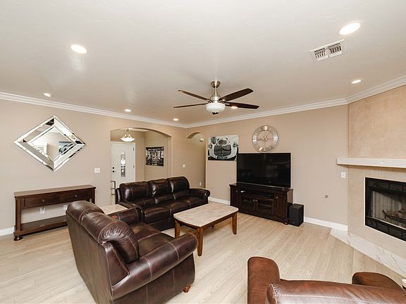 4th image of 3964 E McVicar Avenue