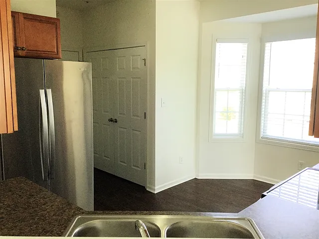 3912 Carolina Cherry Dr — Photo 5