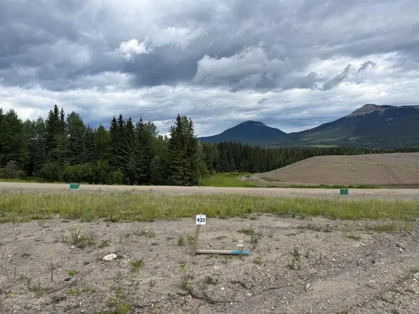 432 Lily Ave, Nordegg, AB T0M 2H0
