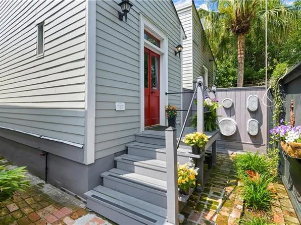 2020 Dauphine St, New Orleans, LA 70116