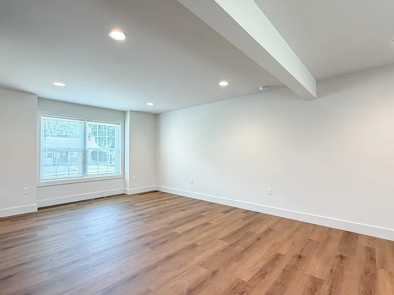 273 Locust St — Photo 13