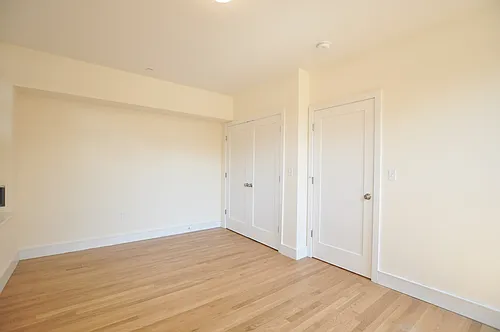 867 Beacon St #1 Photo 1