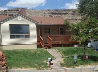 807 High St, Rawlins, WY 82301