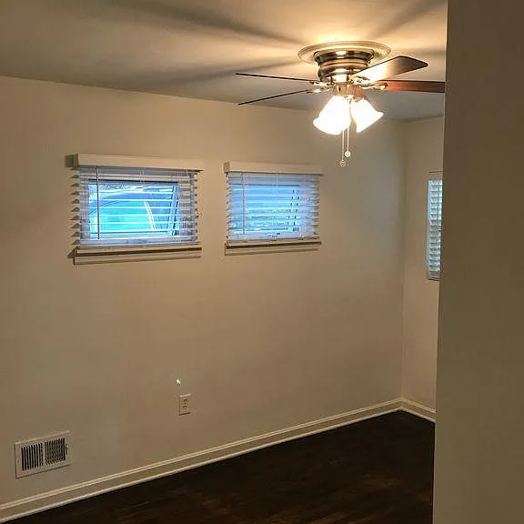 401 Hawthorne Rd — Photo 17