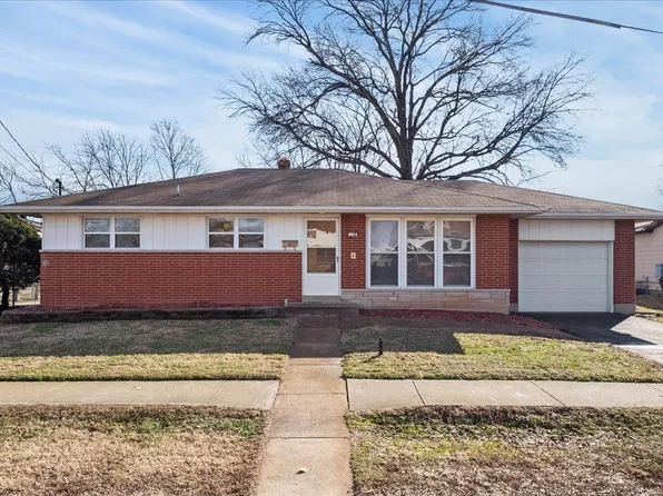 128 N 5th St, Dupo, IL 62239