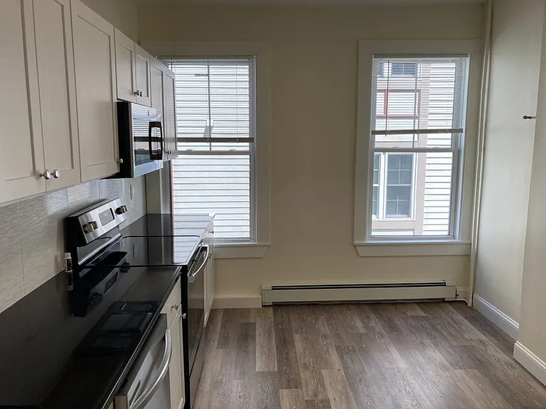 33 Brookline St #13 — Photo 2