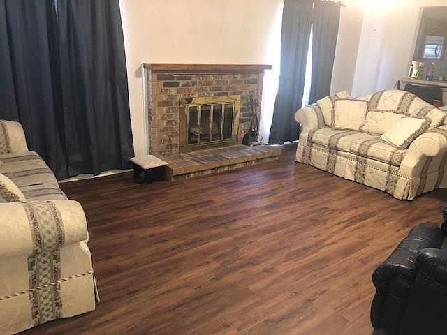1st image of 3933 Queens Ct