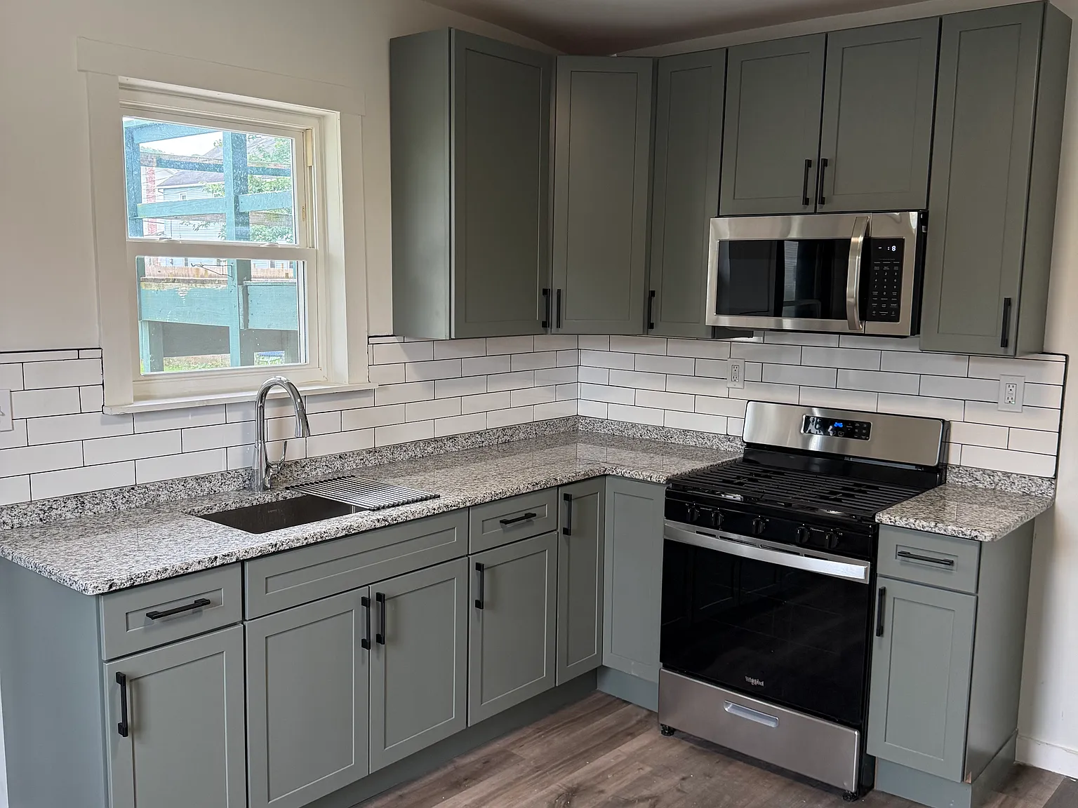 3 bed, 1500 sqft, $1,295 — Photo 1
