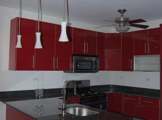 318 W 72nd St, Chicago, IL 60621