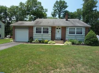 118 Lake Dr, Downingtown, PA 19335