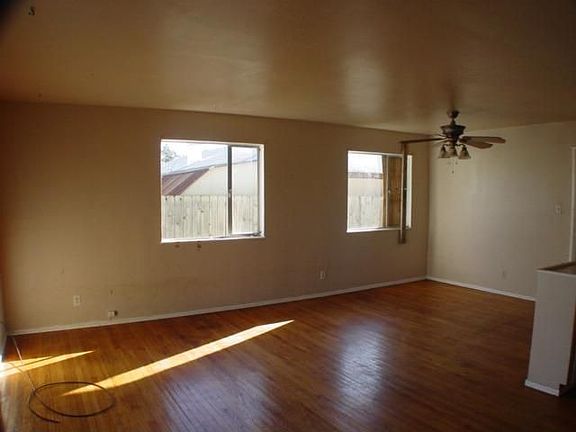 3rd image of 1163 Keifer St