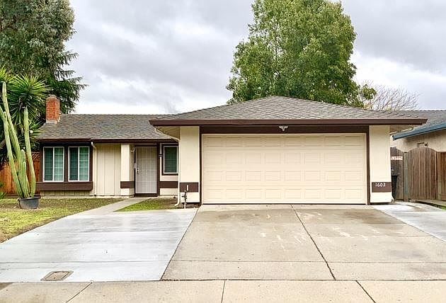 1st image of 1602 Barberry Ln