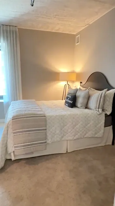 2 bed, 2.0 bath, 1150 sqft, $3,690 — Photo 2