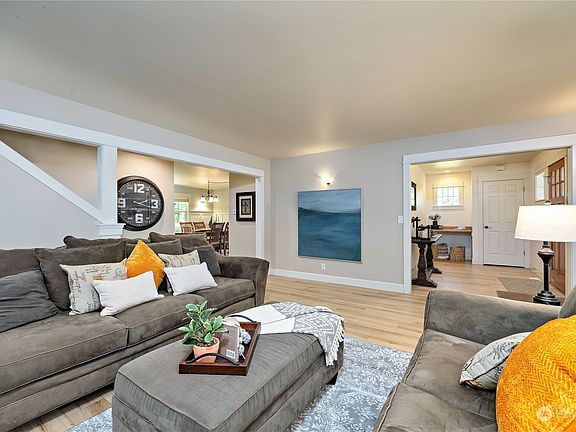 4th image of 19257 Zola Avenue NE