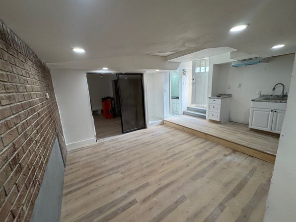 101 Squires Ave APT 2