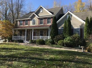 22 Bannister Dr, Hopewell Junction, NY 12533