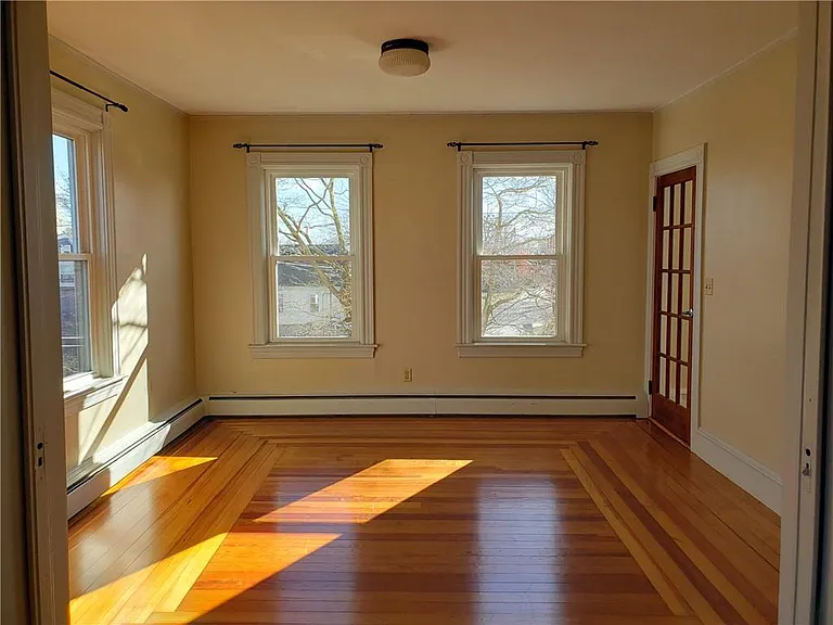 40 E Barrows St #2 — Photo 7