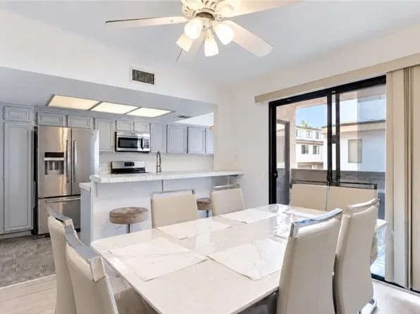 10231 Independence Ave Unit C17, Chatsworth, CA 91311