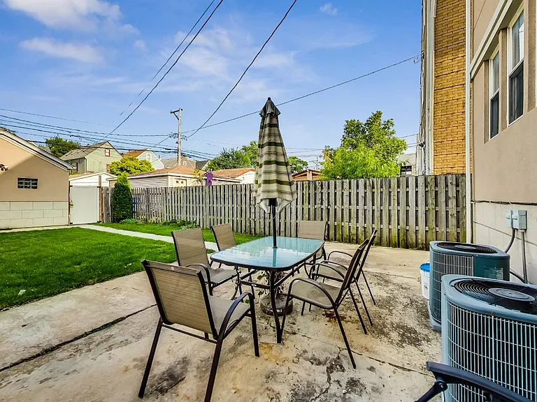 2719 N Ridgeway Ave #1 — Photo 22