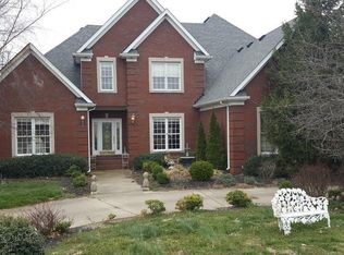 103 My Kentucky Rose Ct, Simpsonville, KY 40067
