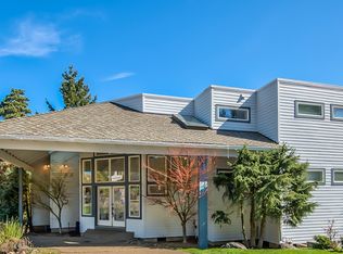 2906 Carriage Way #B, West Linn, OR 97068