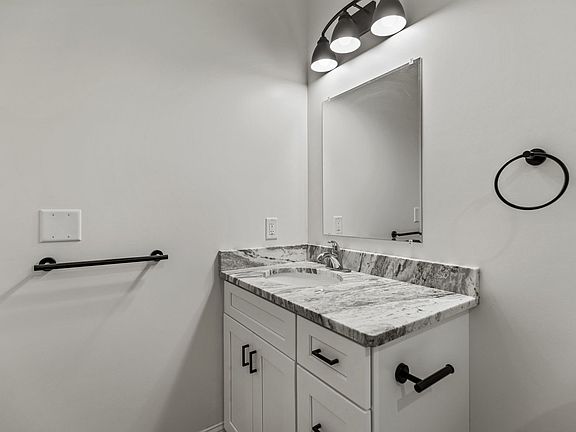 5th image of 386 Saint John St #10