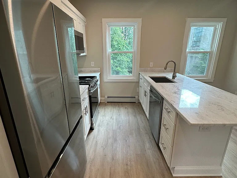 186 Bridgham St #2 — Photo 6