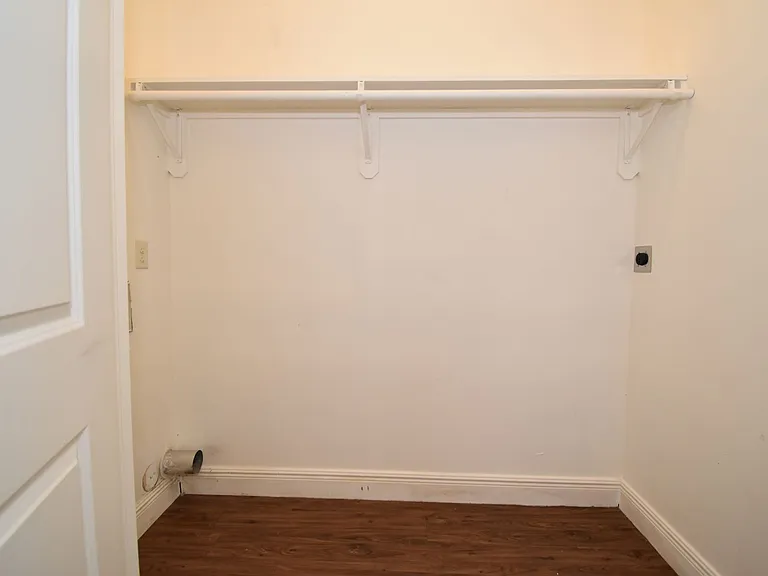 2408-2464 W Barnett Springs Ave — Photo 2
