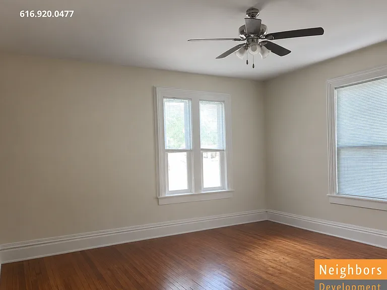 672 Kellogg St SE — Photo 6