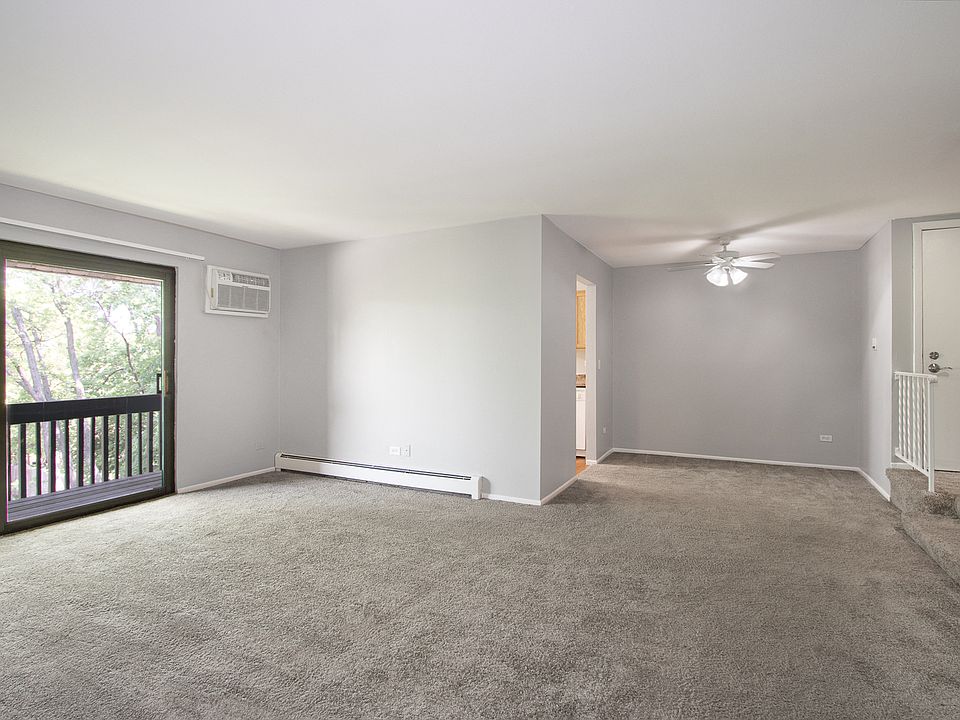 Large Living Room with Clean & Neutral Colors