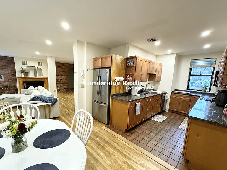 96 Gainsborough St #103T — Photo 2
