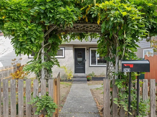 243 Princess St, Nanaimo, BC V9R 4M8