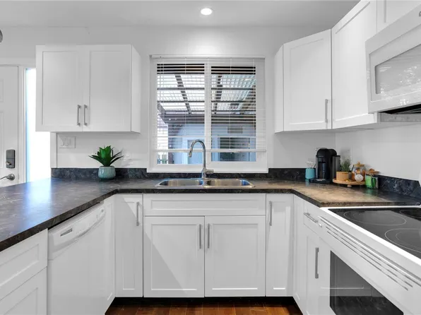 9 Buttertubs Dr #11, Nanaimo, BC V9R 3X8