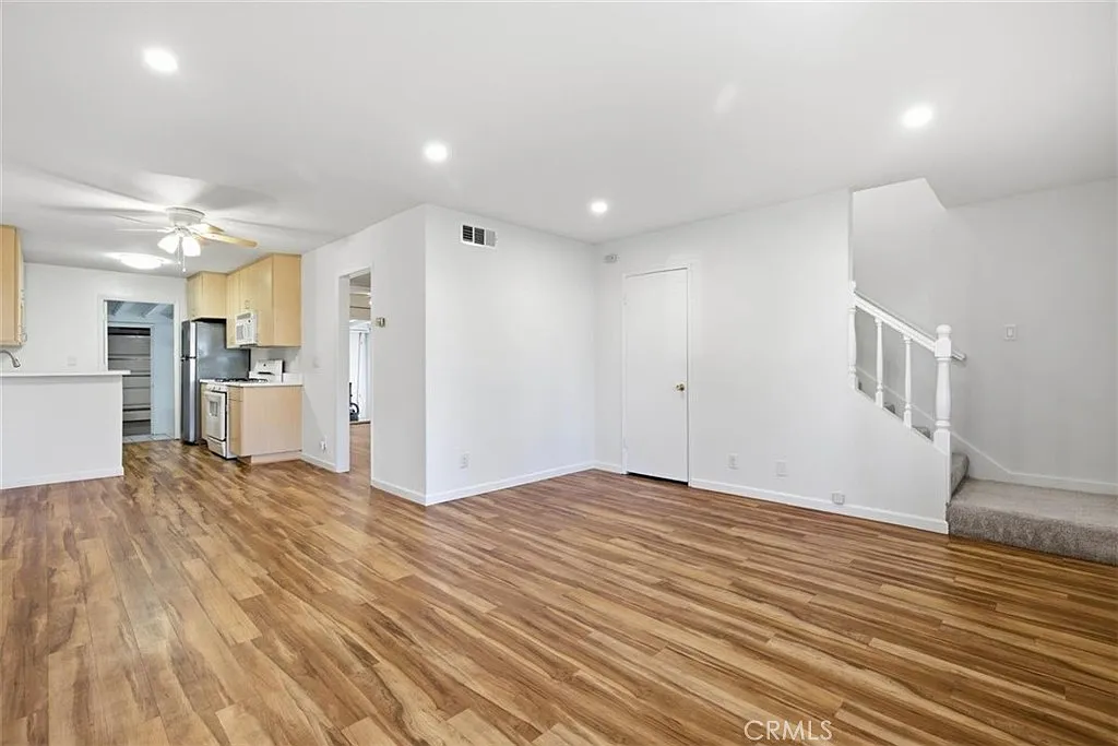 3 bed, 1240 sqft, $3,600 — Photo 3