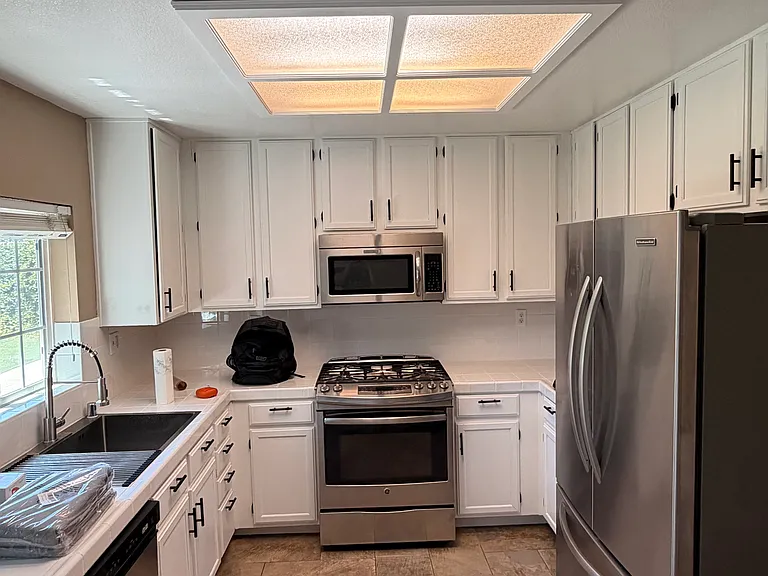 3181 Calzar Dr — Photo 3